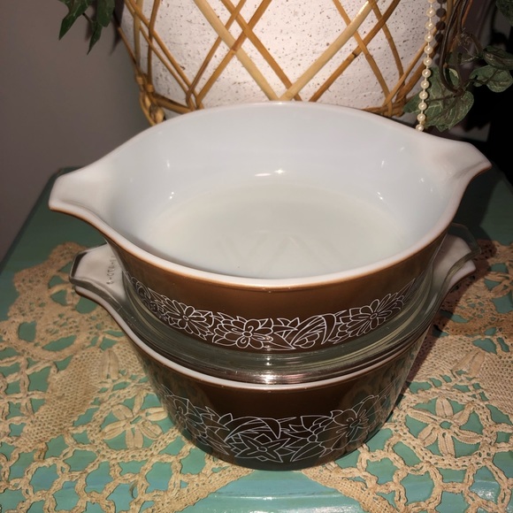 VTG Pyrex Woodland casserole dishes one too nice!! - Picture 2 of 11